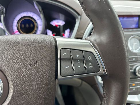 Used 2011 Cadillac SRX Luxury image 28