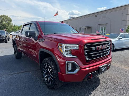 Used 2022 GMC Sierra 1500 AT4 w/ AT4 Premium Package AWD/4WD image 4