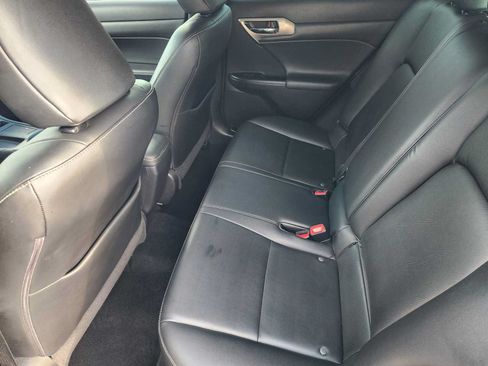 Used 2014 Lexus CT 200h w/ Seat Comfort Package FWD image 29