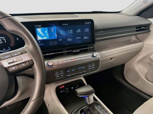 Used 2025 Hyundai Kona SEL AWD/4WD image 25