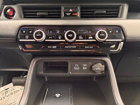 Used 2023 Honda Pilot Elite image 32