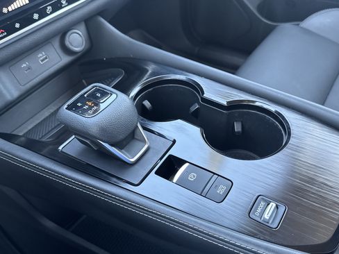 Used 2021 Nissan Rogue SL image 21