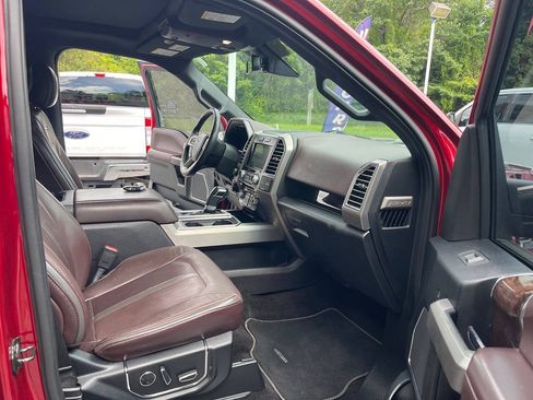 Used 2016 Ford F150 Platinum w/ Equipment Group 701A Luxury AWD/4WD image 33