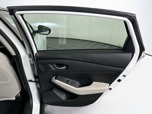 Used 2024 Honda Accord EX image 28