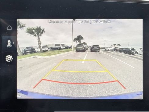 Used 2025 Hyundai Elantra SEL FWD image 22