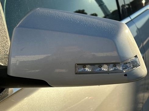 Used 2015 GMC Acadia Denali image 20