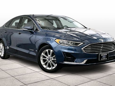 Used 2019 Ford Fusion SEL image 2