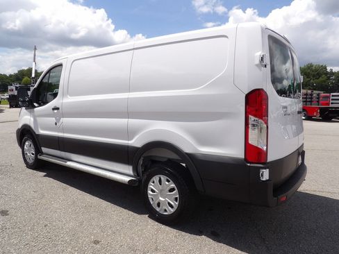 Used 2025 Ford Transit 250 Low Roof w/ Exterior Upgrade Package RWD image 4