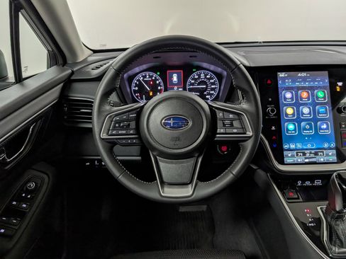 Used 2025 Subaru Outback Premium image 9