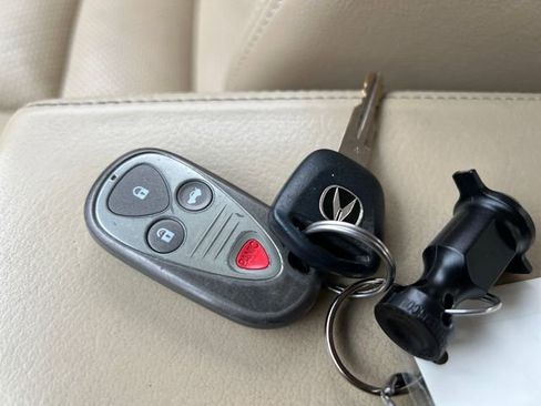 Used 2007 Acura TSX w/ Navigation FWD image 33