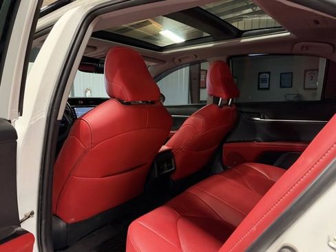 Used 2019 Toyota Camry XSE image 12