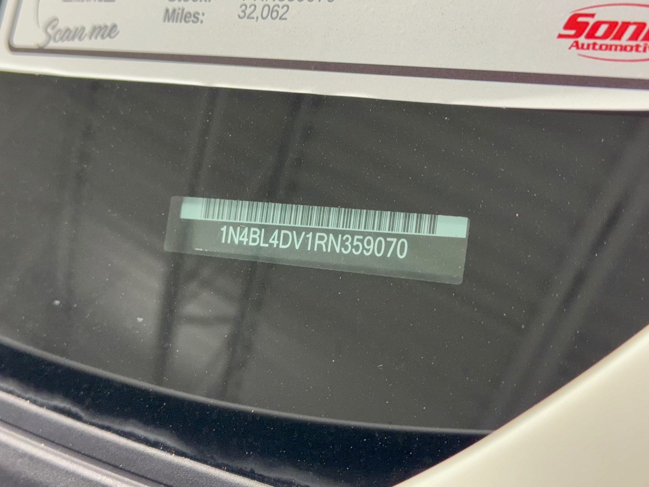 Used 2024 Nissan Altima 2.5 SV FWD image 31