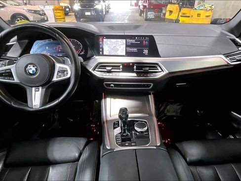 Used 2021 BMW X5 xDrive40i w/ M Sport Package AWD/4WD image 16