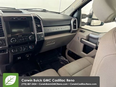 Used 2019 Ford F250 XLT w/ XLT Premium Package image 25