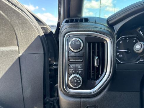 Used 2020 GMC Sierra 2500 AT4 w/ AT4 Preferred Package AWD/4WD image 17
