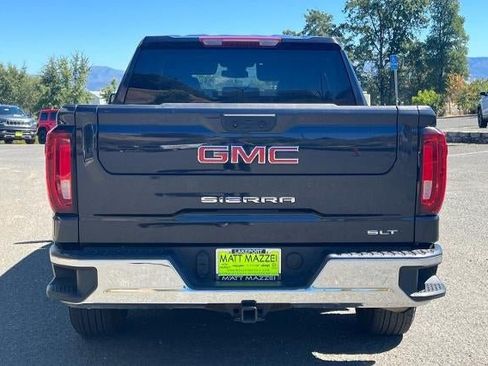 Used 2025 GMC Sierra 1500 SLT AWD/4WD image 10