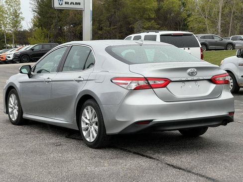 Used 2020 Toyota Camry LE FWD image 8