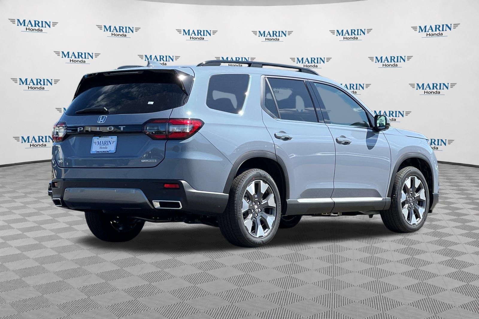 New 2026 Honda Pilot Touring image 3
