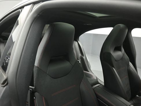 Used 2022 Mercedes-Benz CLA 250 4MATIC image 31