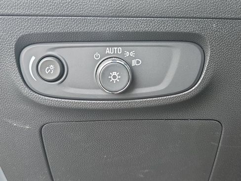 Used 2024 Buick Encore GX Preferred AWD/4WD image 26