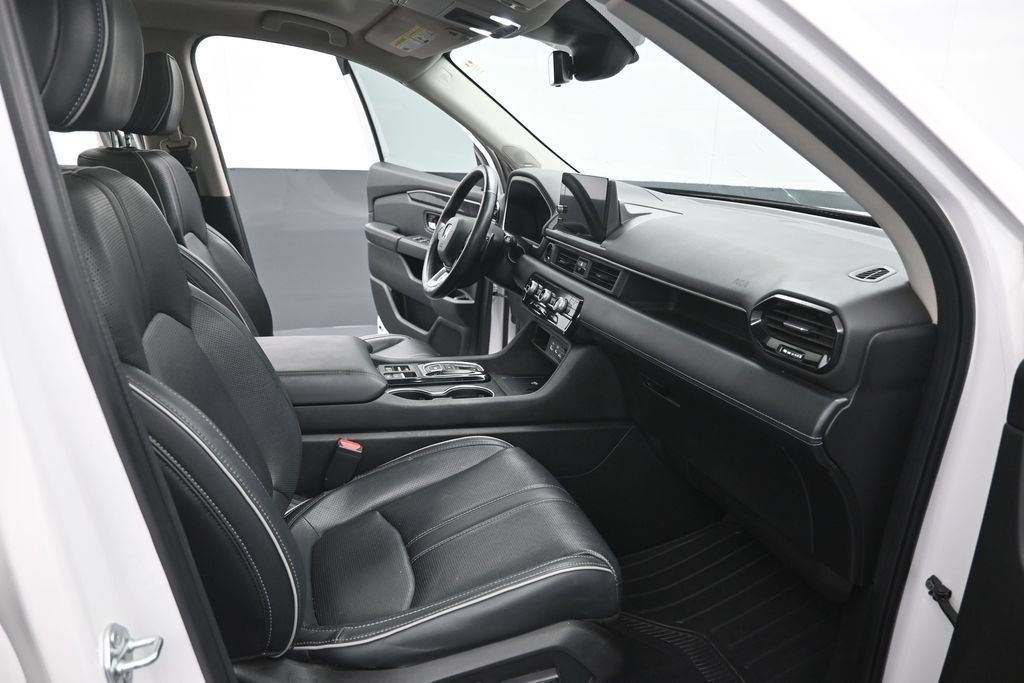 Used 2023 Honda Pilot Elite image 26