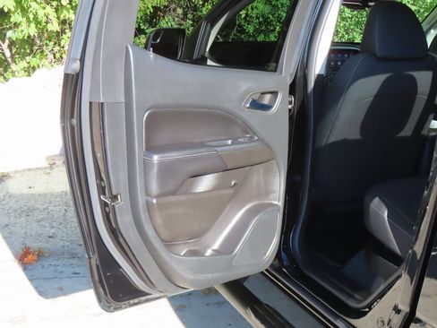 Used 2022 GMC Canyon Elevation image 23