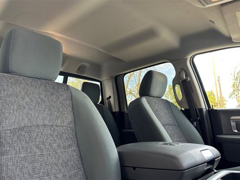 Used 2018 RAM 2500 Big Horn image 17