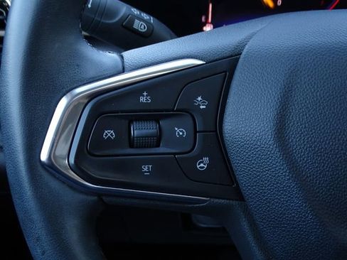 Used 2024 Chevrolet Trax ACTIV w/ Sunroof Package image 29