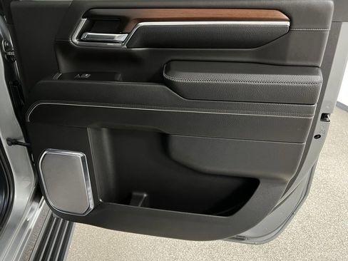 Used 2024 GMC Sierra 2500 Denali w/ Denali Reserve Package image 57