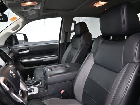 Used 2019 Toyota Tundra Limited w/ Limited Premium Package image 16