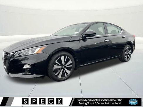 Used 2022 Nissan Altima 2.5 SL image 1