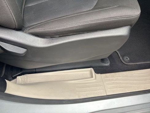 Used 2023 Chrysler Voyager LX FWD image 38