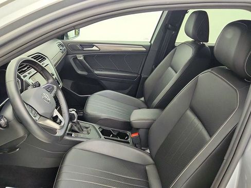 Used 2023 Volkswagen Tiguan SE R-Line FWD image 18