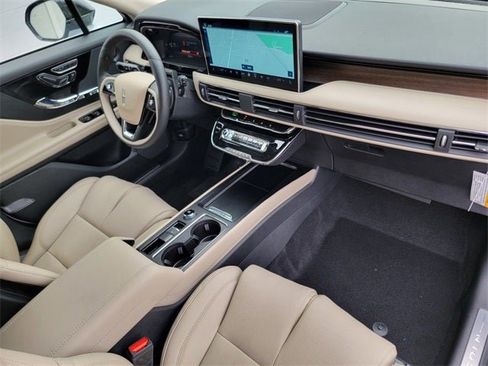 New 2026 Lincoln Corsair Reserve image 24