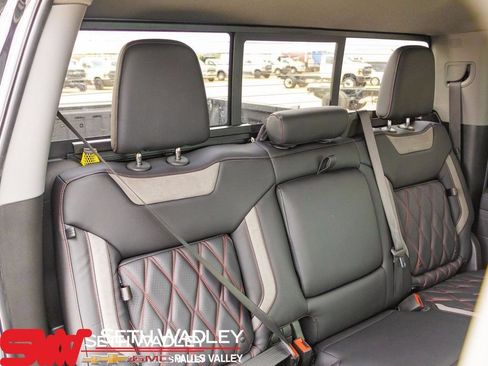 New 2025 Chevrolet Silverado 1500 LT Trail Boss w/ Convenience Package II AWD/4WD image 50