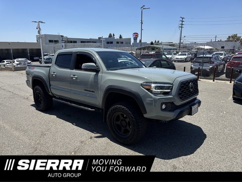 Used 2023 Toyota Tacoma TRD Off-Road AWD/4WD image 1