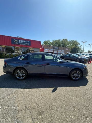 Used 2024 Honda Accord EX image 4
