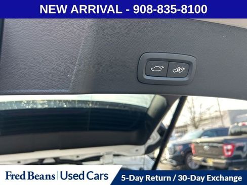 Used 2025 Volvo XC40 B5 Core w/ Protection Package Premier image 8