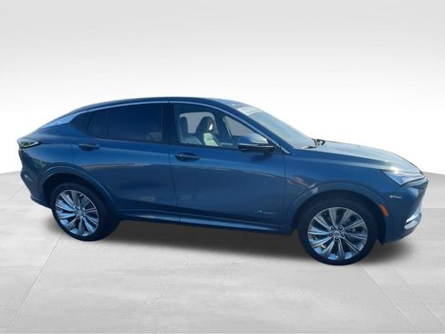 Used 2024 Buick Envista Avenir FWD image 9