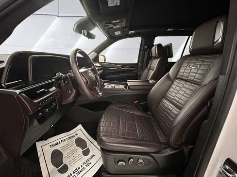 Used 2024 Cadillac Escalade Sport Platinum image 7