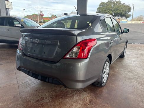 Used 2018 Nissan Versa S Plus image 6