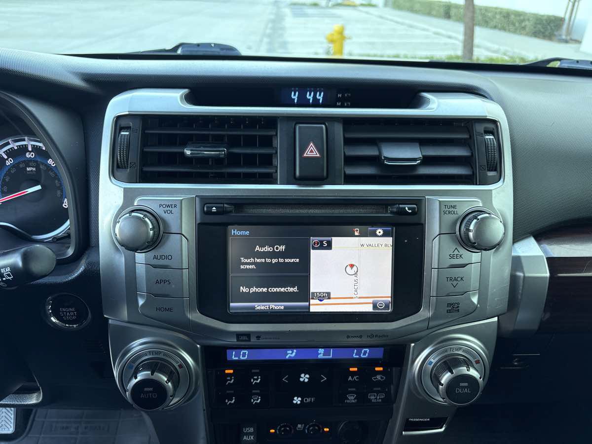 Used 2016 Toyota 4Runner Limited AWD/4WD image 23