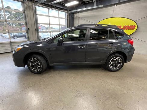 Used 2015 Subaru Crosstrek 2.0i Premium image 2