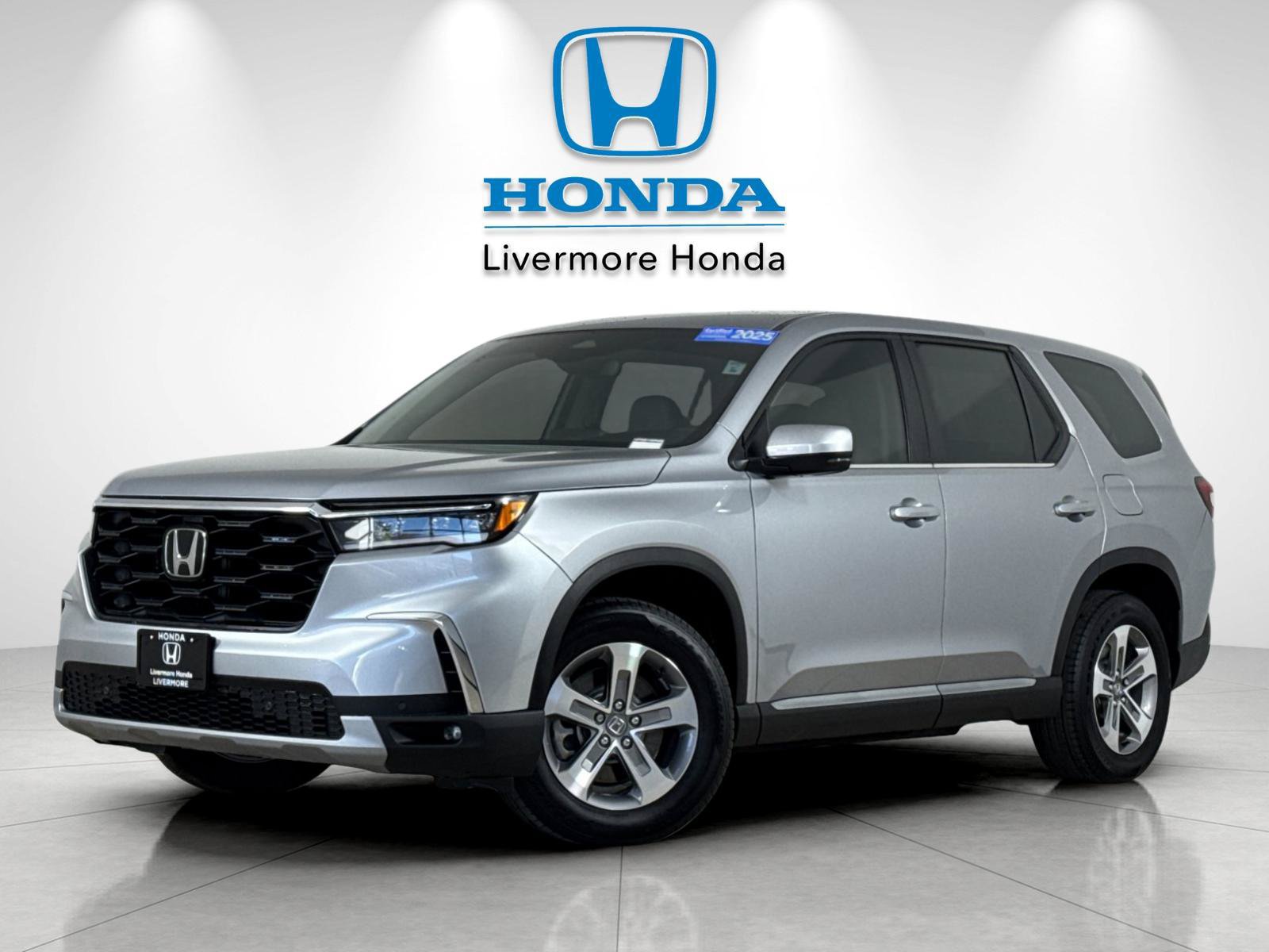 Certified 2025 Honda Pilot EX-L image 2