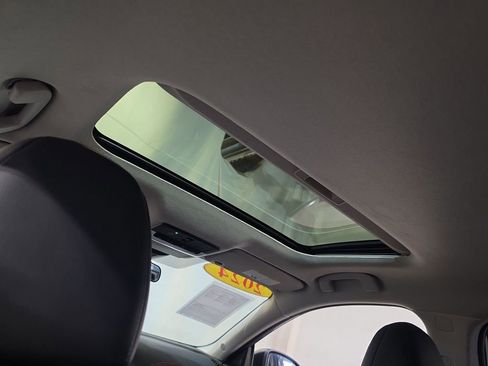 Used 2024 Nissan Sentra SR w/ SR Premium Package FWD image 16