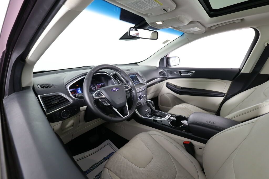 Used 2015 Ford Edge Titanium w/ Equipment Group 302A AWD/4WD image 10