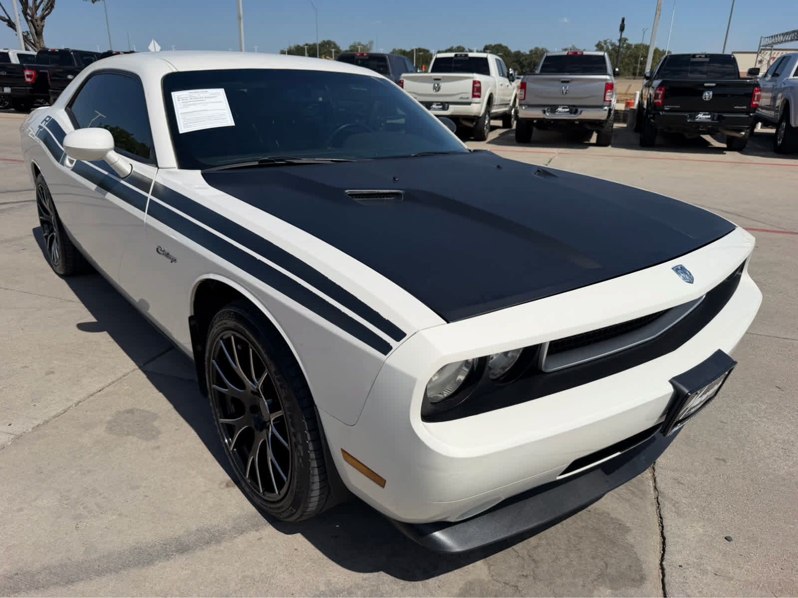 Used 2010 Dodge Challenger R/T RWD image 4