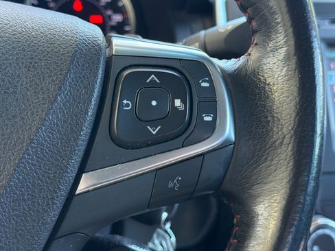 Used 2016 Toyota Camry SE FWD image 29