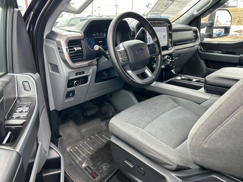 Certified 2024 Ford F150 XLT w/ Mobile Office Package image 5