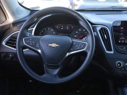 Used 2024 Chevrolet Malibu LT image 21